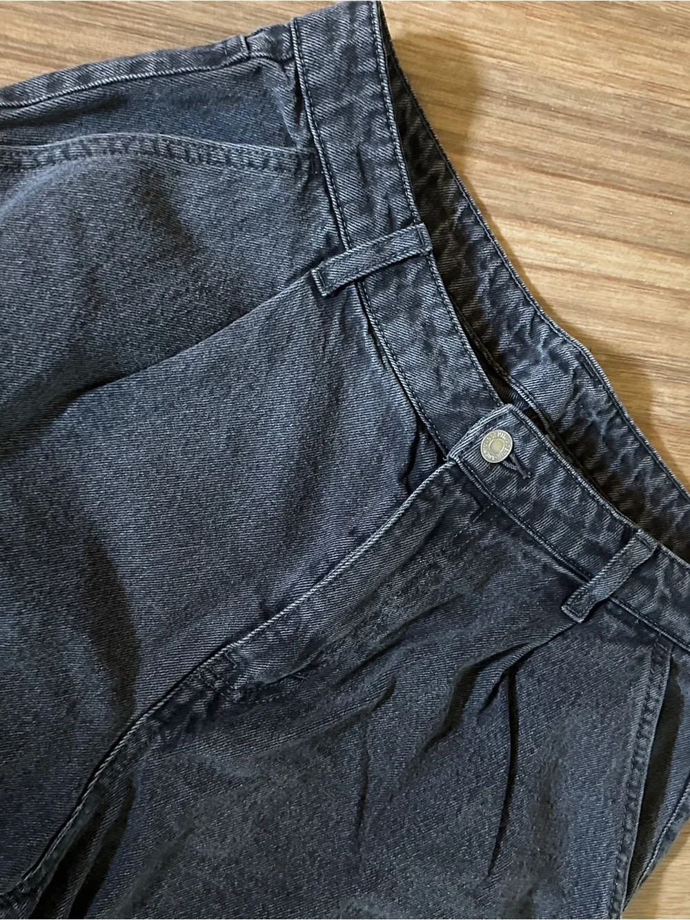 H&M Vintage Denim High-Rise Washed Black Denim Shorts - Size 10/Large